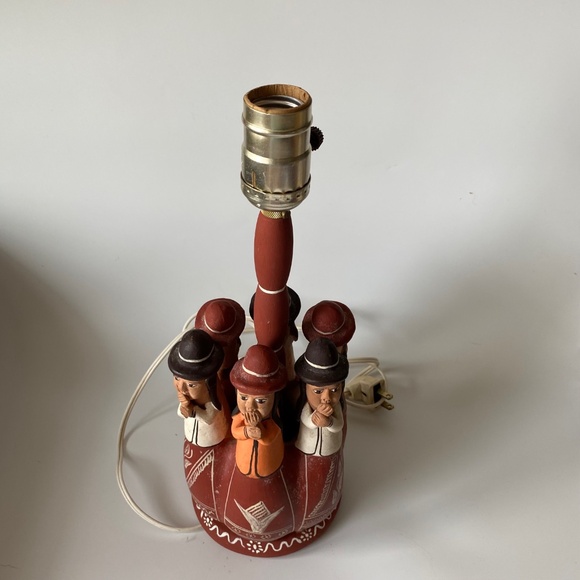 Vintage GOSSIPING CIRCLE PERUVIAN Folk Pottery Table Lamp - Picture 6 of 11
